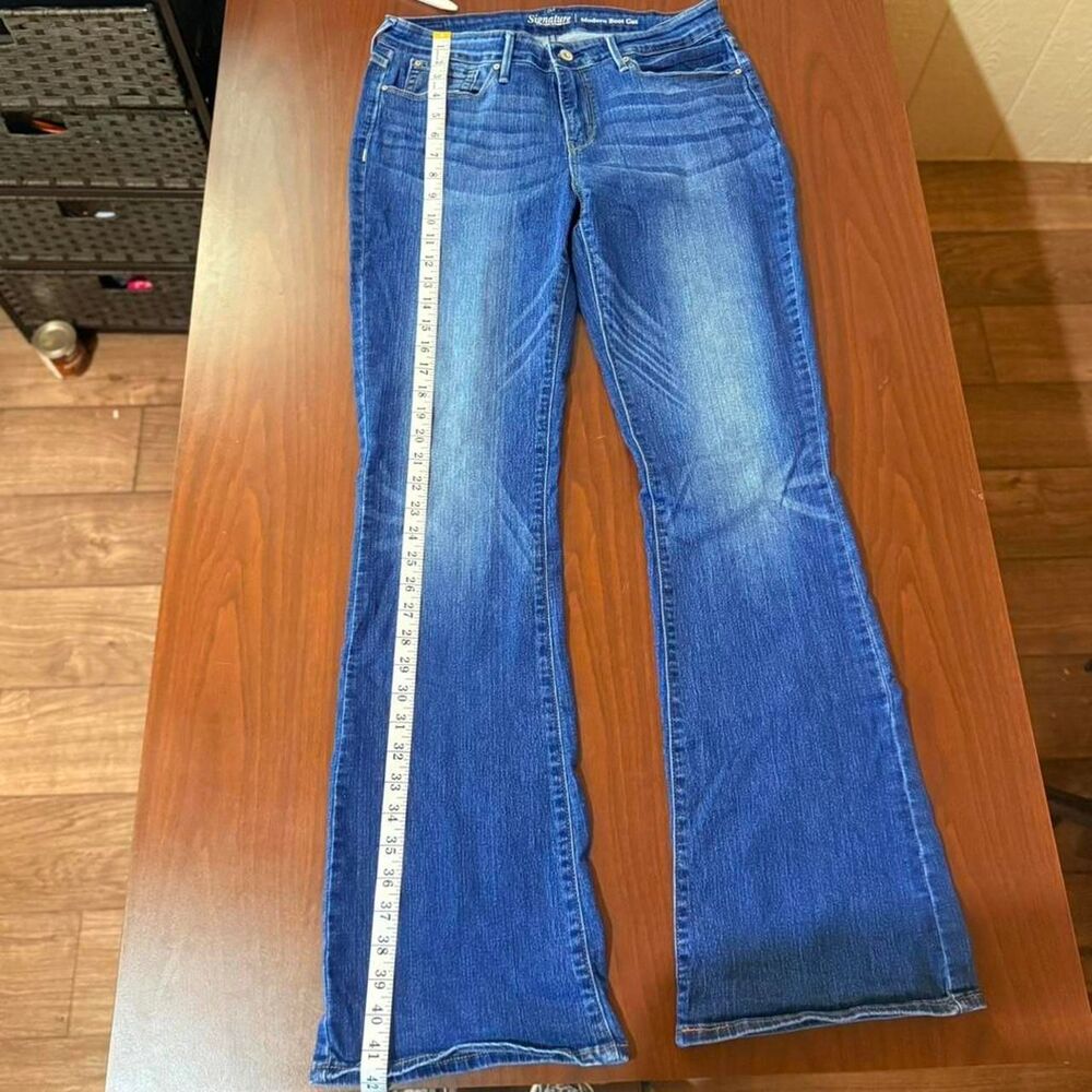 Levi-s Women's Blue and Navy Jeans
